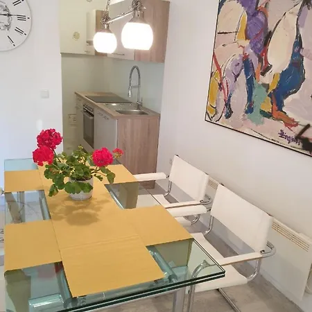 Apartman P-E Pula Exteriör bild