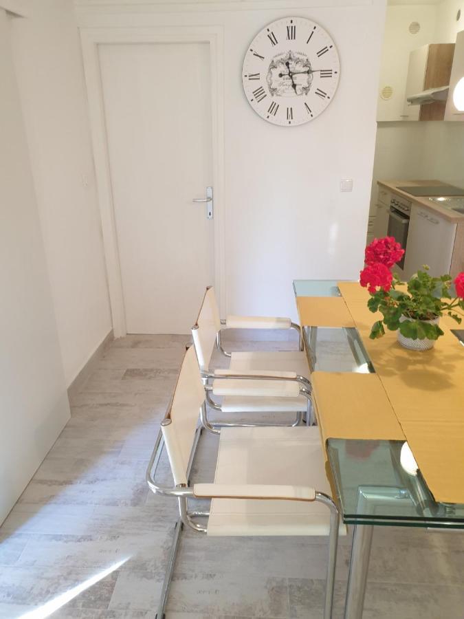 P-e Apartment